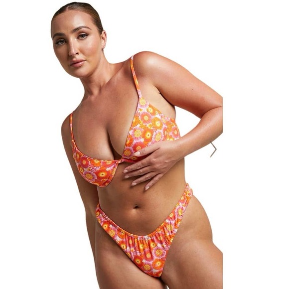 NWT VDM Swim Reversible Bikini in Gingham/Retro Daisy - Picture 4 of 16